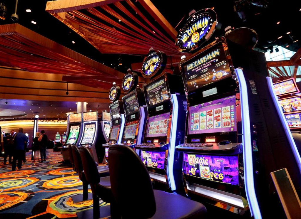 Benefits of Playing Live Casino